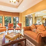 Yanjoon Holiday Homes - Palm Jumeirah Frond A Villas