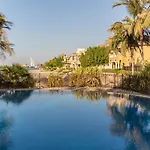 Yanjoon Holiday Homes - Palm Jumeirah Frond A Villas