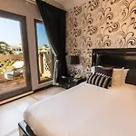 Yanjoon Holiday Homes - Palm Jumeirah Frond A Villas