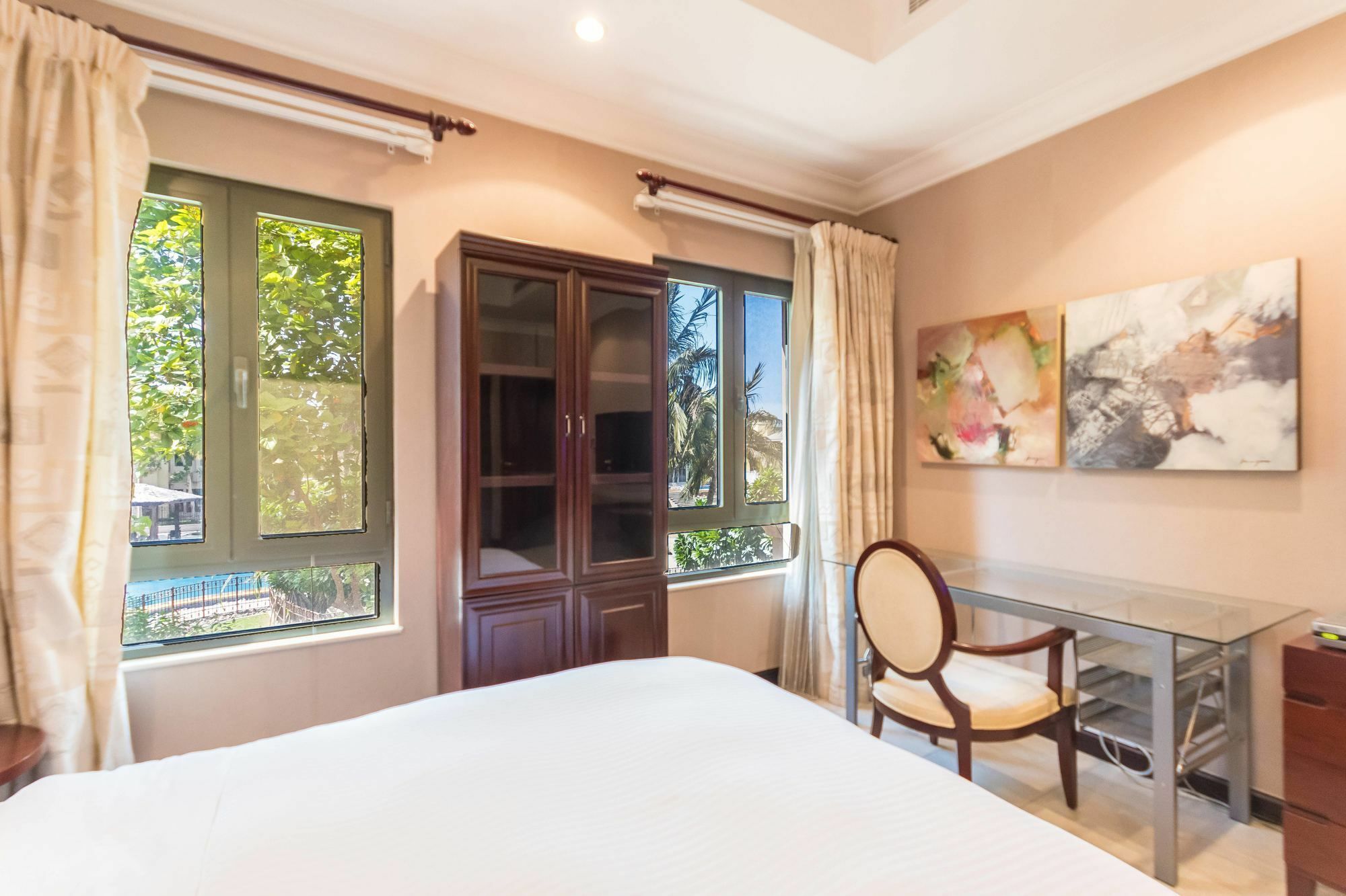 Yanjoon Homes - Palm Jumeirah Frond A Villa
